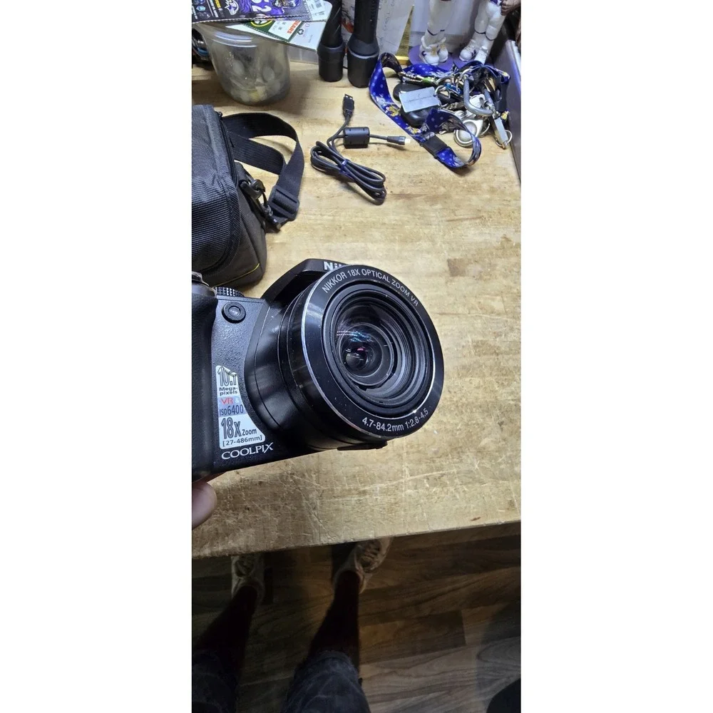 Nikon Coolpix P80 Digital Bridge Camera CCD Sensor 18x Zoom